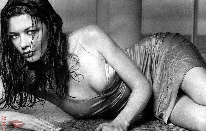 Catherine Zeta-Jones nahá. Foto - 2