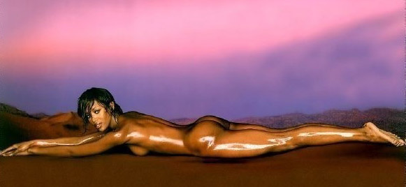 Naomi Campbell nahá. Foto - 12