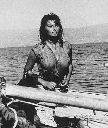 Sophia Loren nahá. Foto - 37