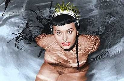 Sophia Loren nahá. Foto - 5