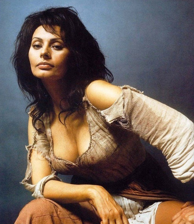 Sophia Loren nahá. Foto - 8