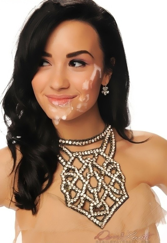 Demi Lovato nahá. Foto - 29