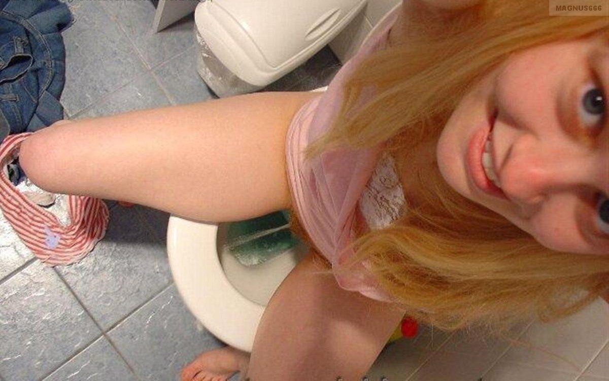 Pissing. Gallery - 2096. Photo - 9