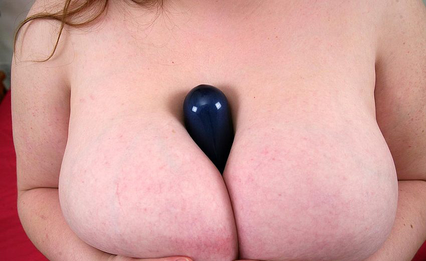 Porno Fotos mit BBW, Aufgedunsenen, Fetten und Molligen Frauen. Galerie Nummer 3168. Foto - 10