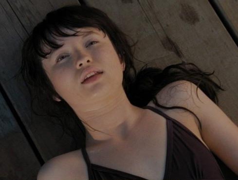 Emily Browning Nackt. Foto - 11