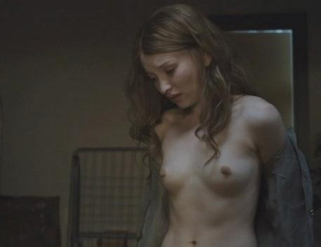 Emily Browning Nude. Photo - 24