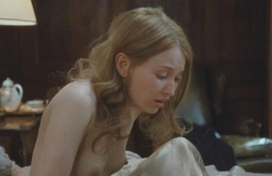Emily Browning Nackt. Foto - 30