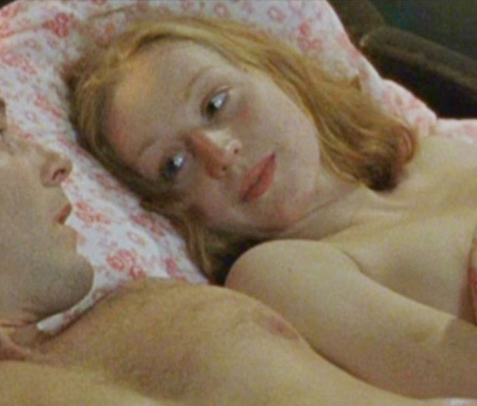 Brigitte Hobmeier: Sie liebt sich durch ihre Nacktbilder. 