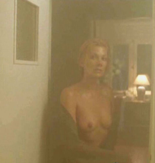 Ursula Karven ist komplett nackt Nacktefoto com Nackte Promis Fotos und Videos Täglich