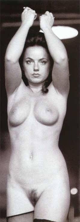 Geri Halliwell Nude. Photo - 6
