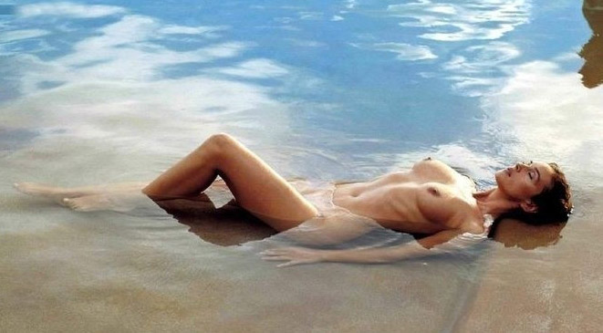 Monica Bellucci nahá. Foto - 46