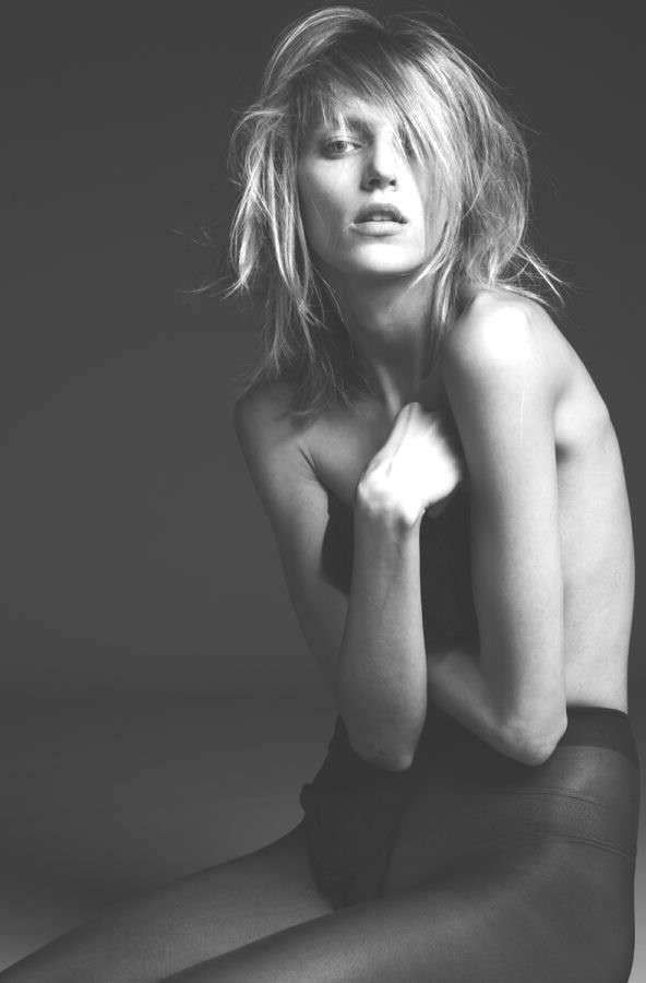 Anja Rubik Nago. Zdjęcie - 38