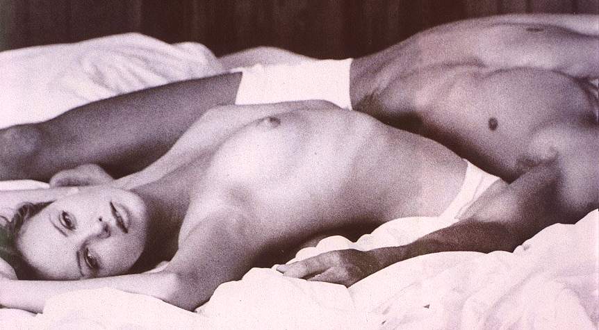 Charlize Theron nahá. Foto - 85