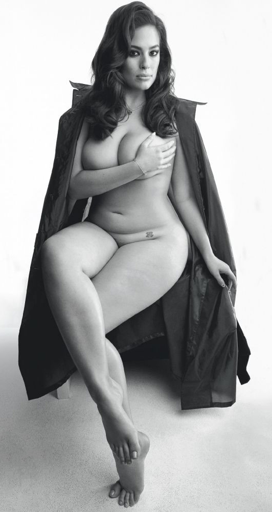 Толстожопая американская модель Эшли Грэм демонстрирует свои пышные и голые телеса. Часть - 3