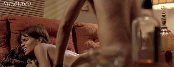 Halle Berry Desnuda. Foto - 45