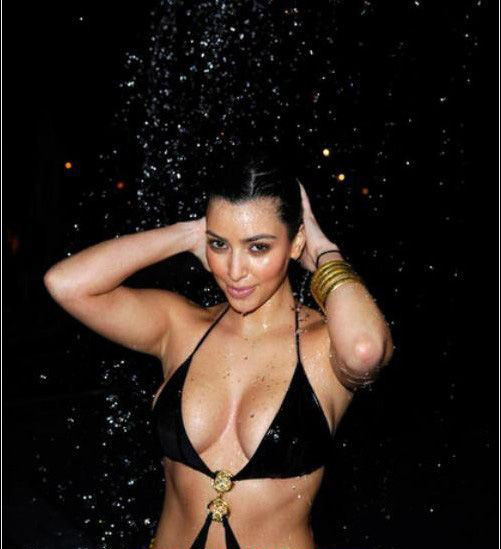 Kim Kardashian nahá. Foto - 39