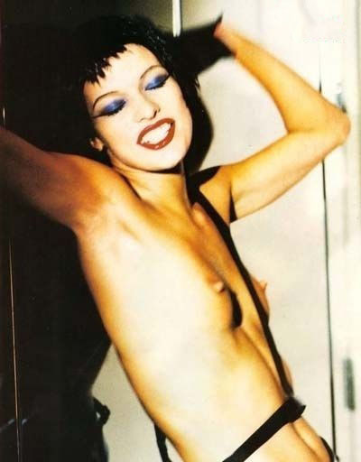 Milla Jovovich Nude. Photo - 26