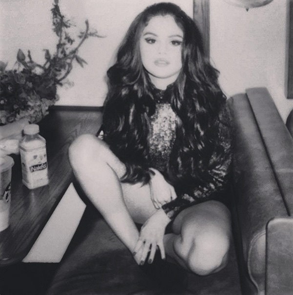 Selena Gomez Nago. Zdjęcie - 18
